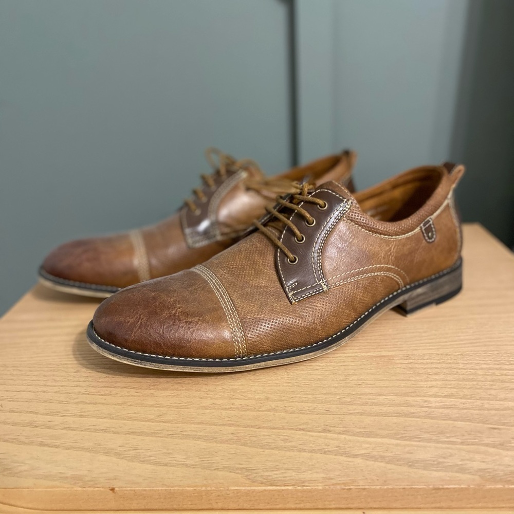 Men’s dress shoes
